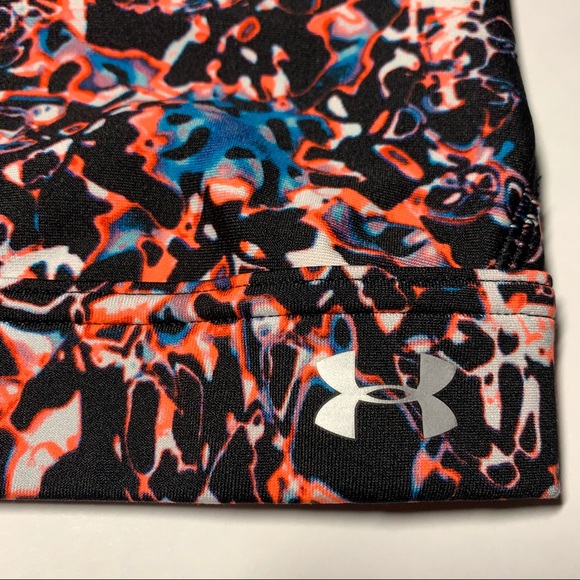 Small Under Armour patterned sports bra - Picture 4 of 15